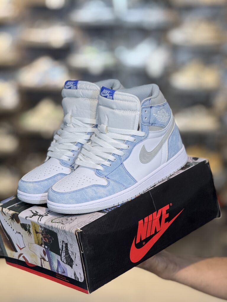 کتونی مستر وارداتی NIKE AJ1 - ROYAL