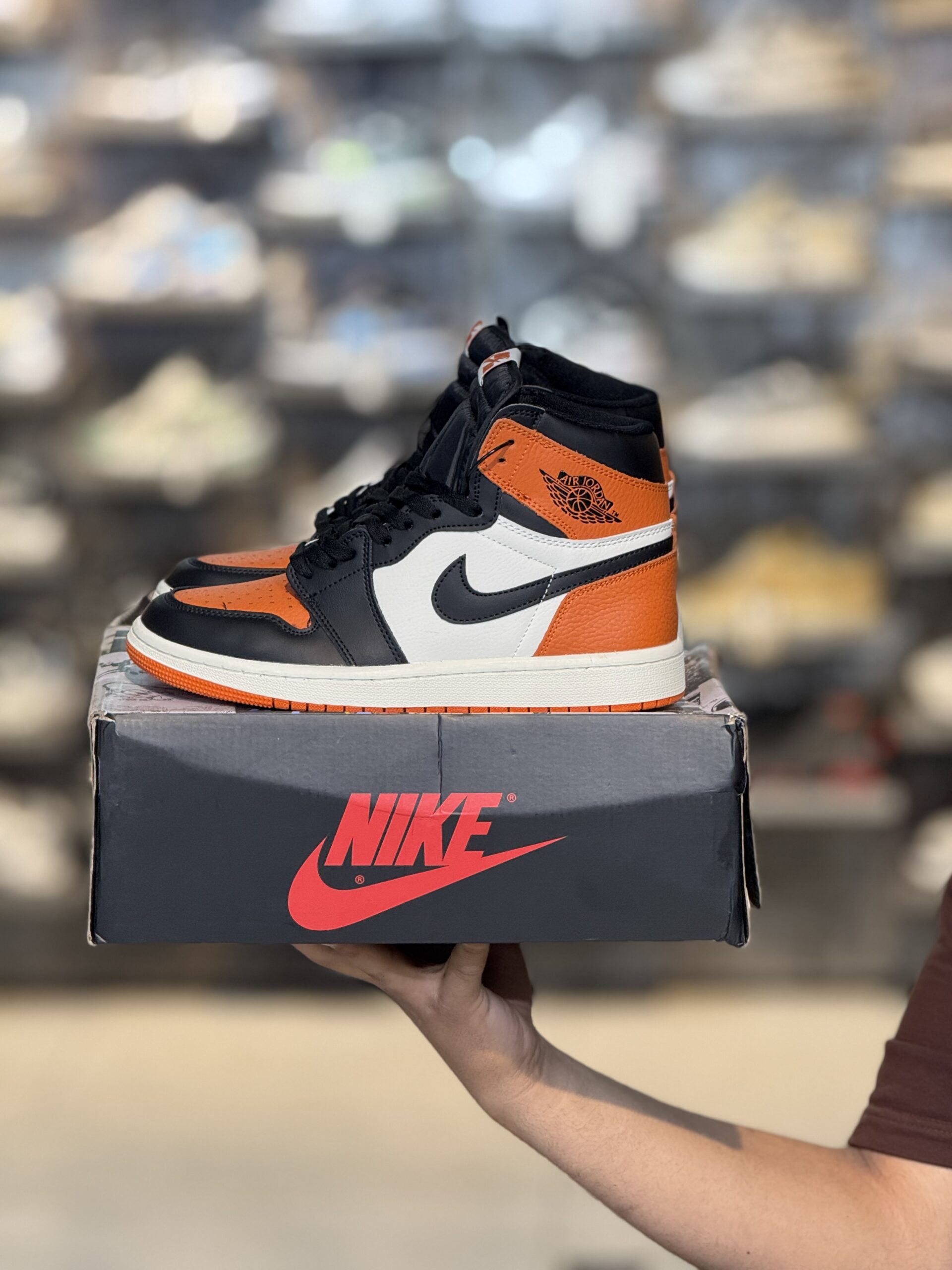 کتونی مستر وارداتی AJ1 ORANGE