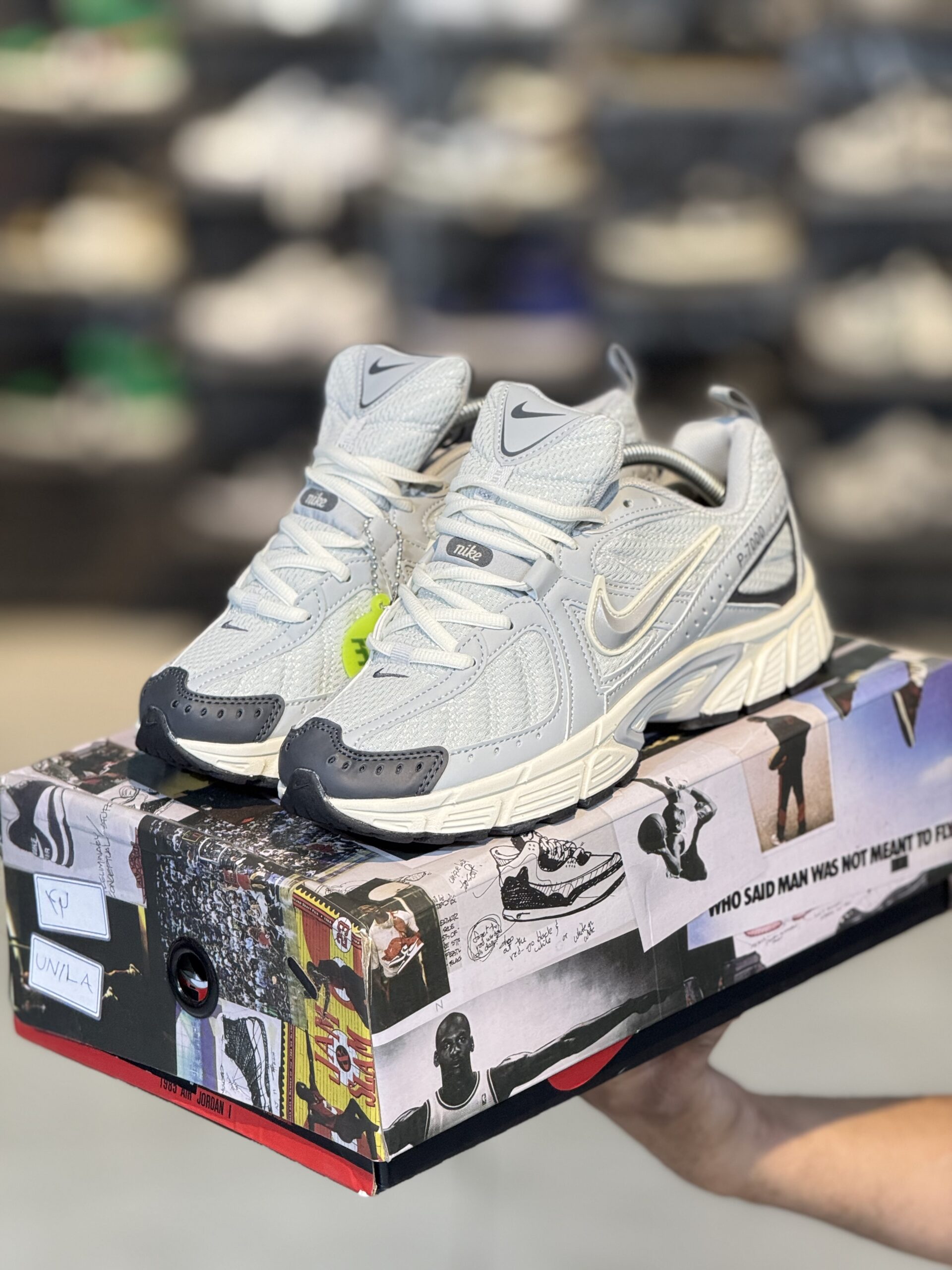 کتونی مستر وارداتی NIKE P-7000