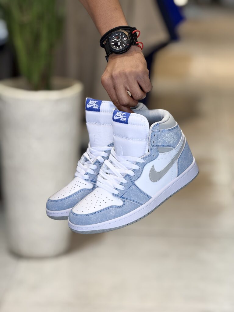 کتونی مستر وارداتی NIKE AJ1 – ROYAL