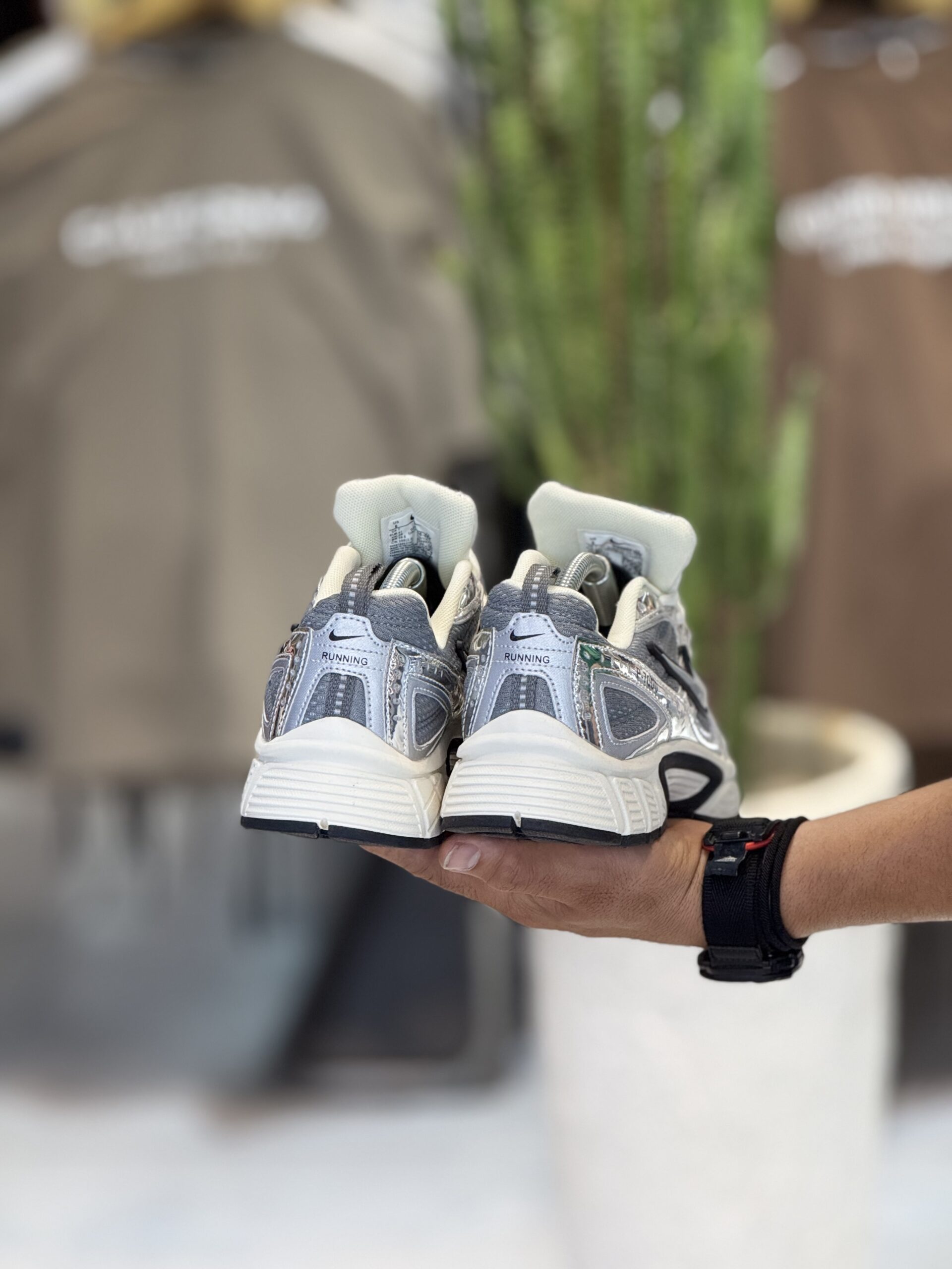 کتونی مستر وارداتی NIKE P-7000