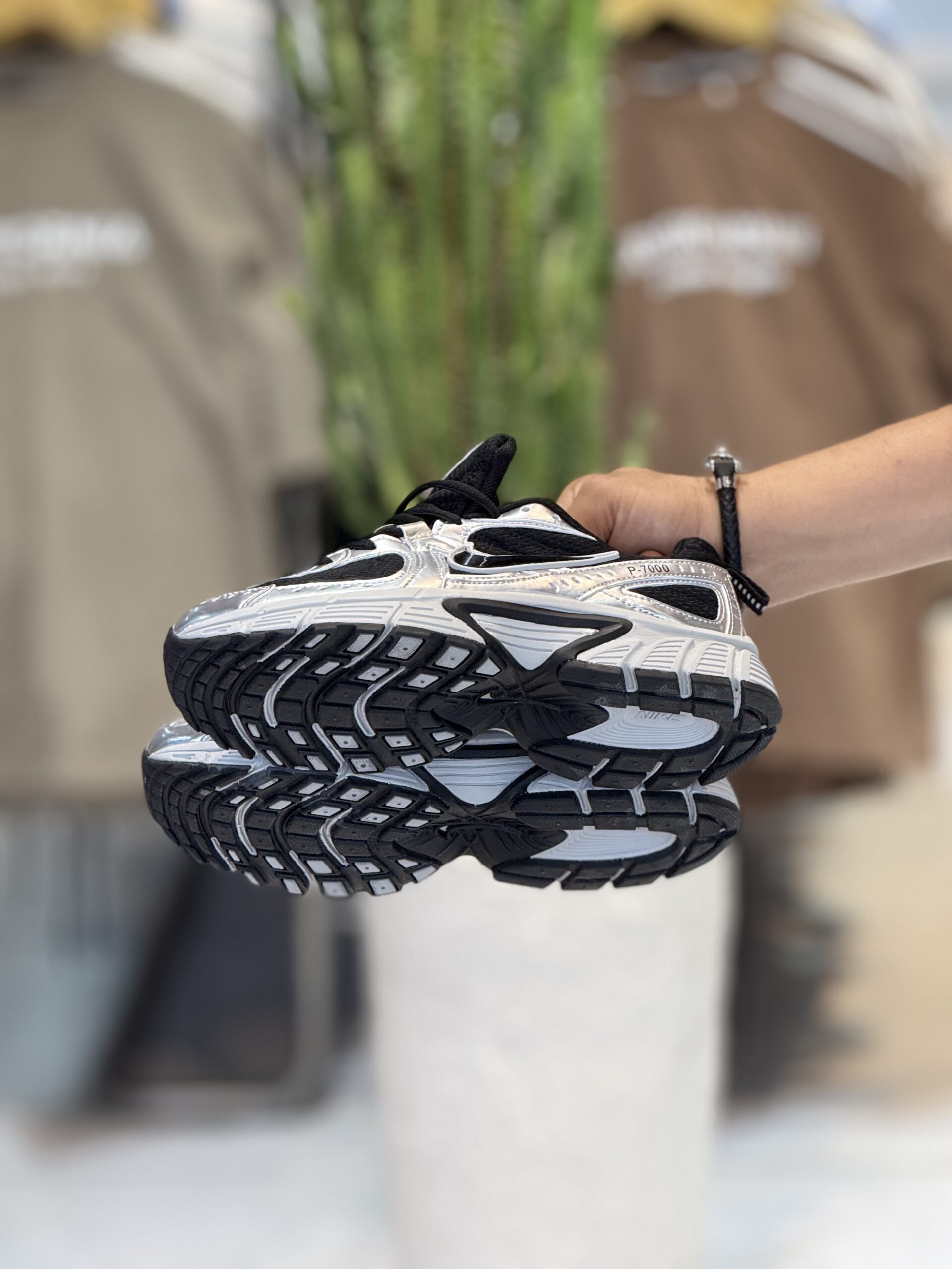 کتونی مستر وارداتی NIKE P-7000
