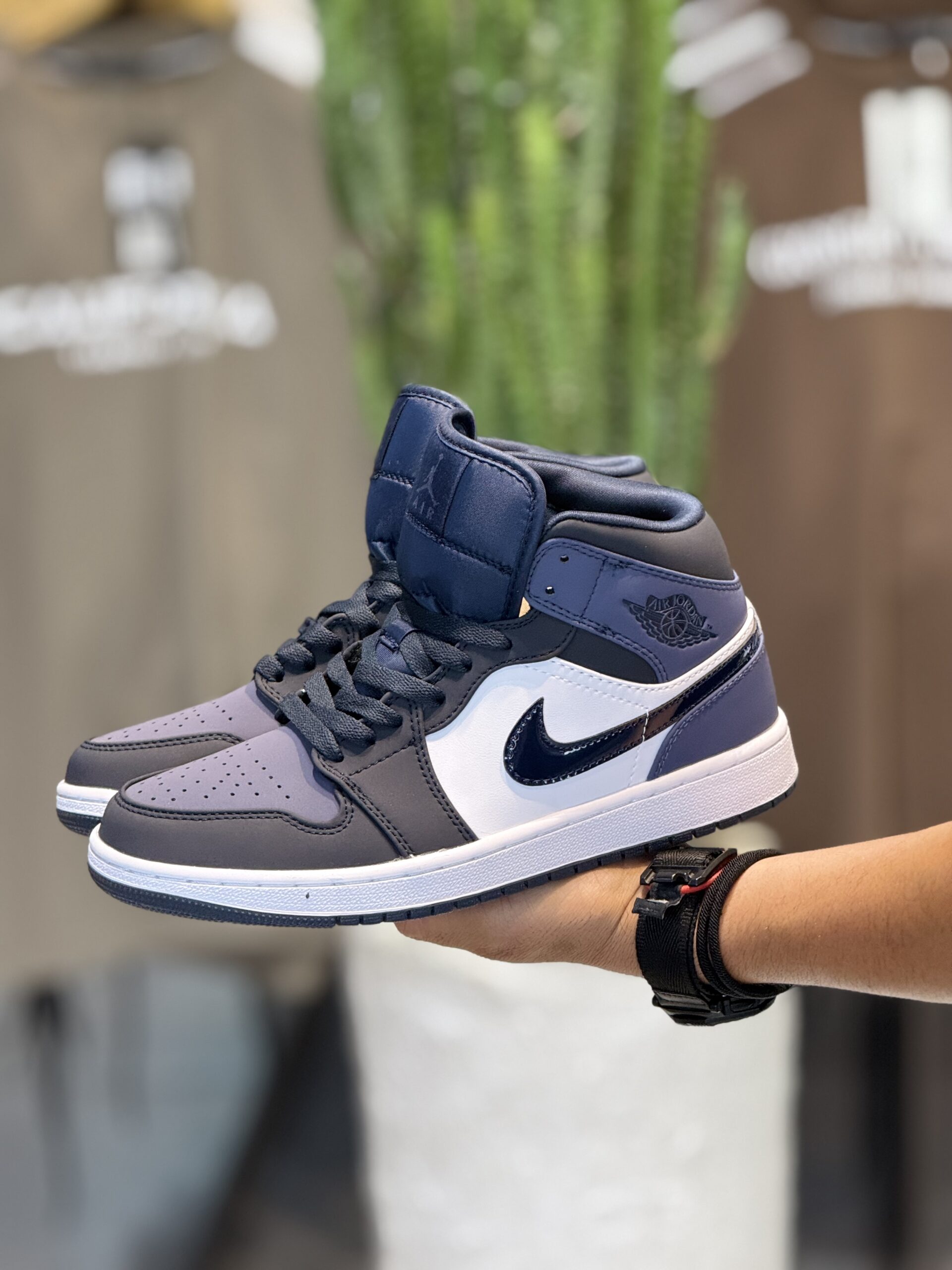 کتونی مستر وارداتی AJ1 MID OBSIDIAN