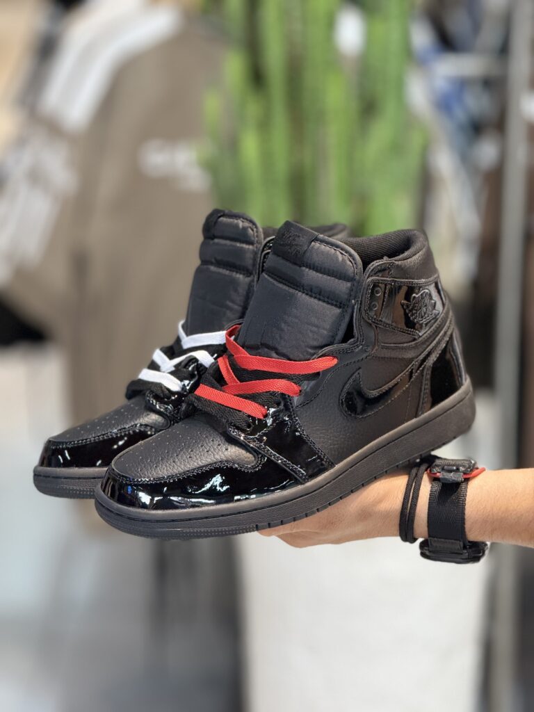 کتونی مستر وارداتی AJ1 MID SPACE JAM BLACK