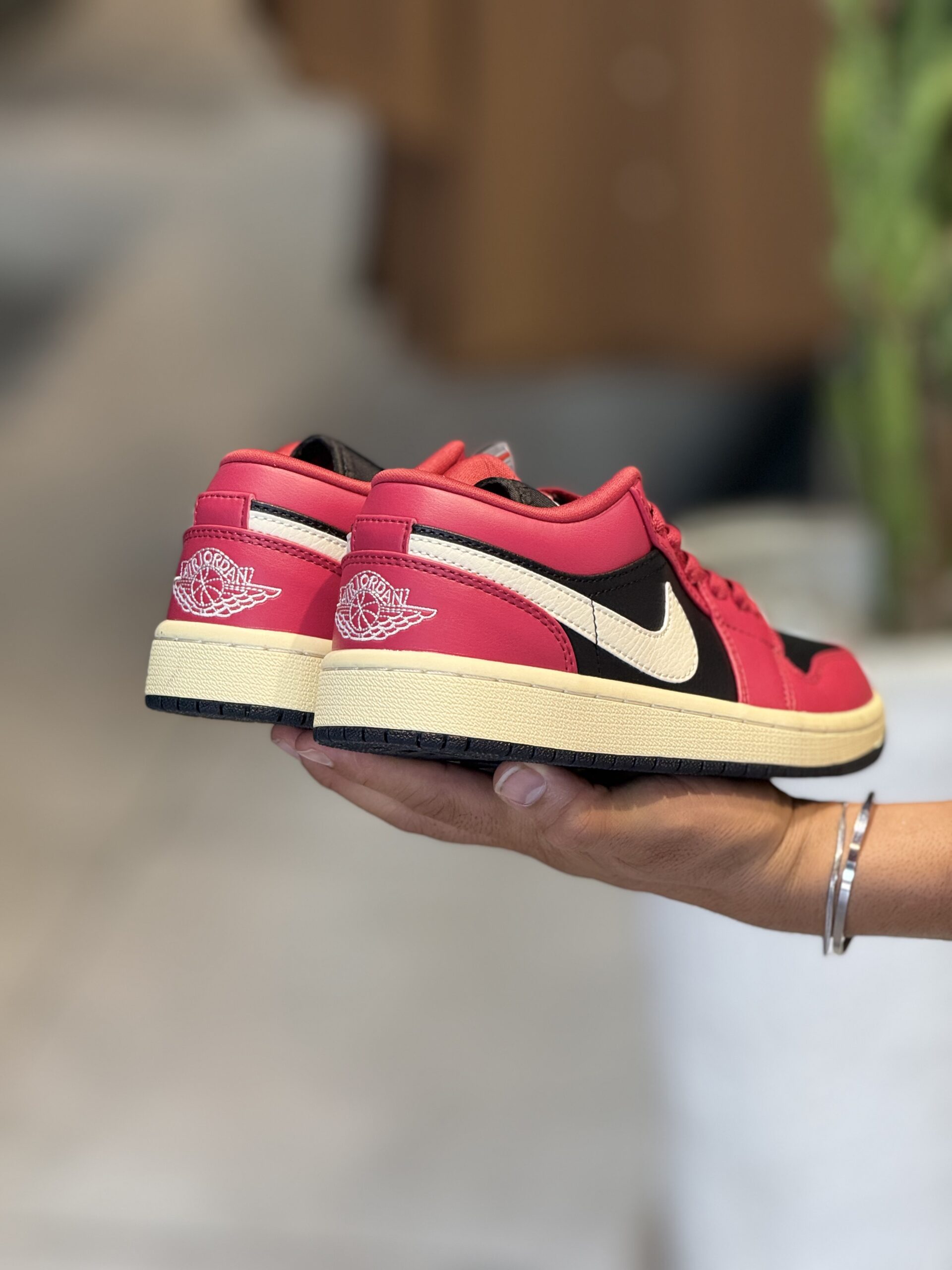 کتونی مستر وارداتی ساق کوتاه AJ1 LOW RED