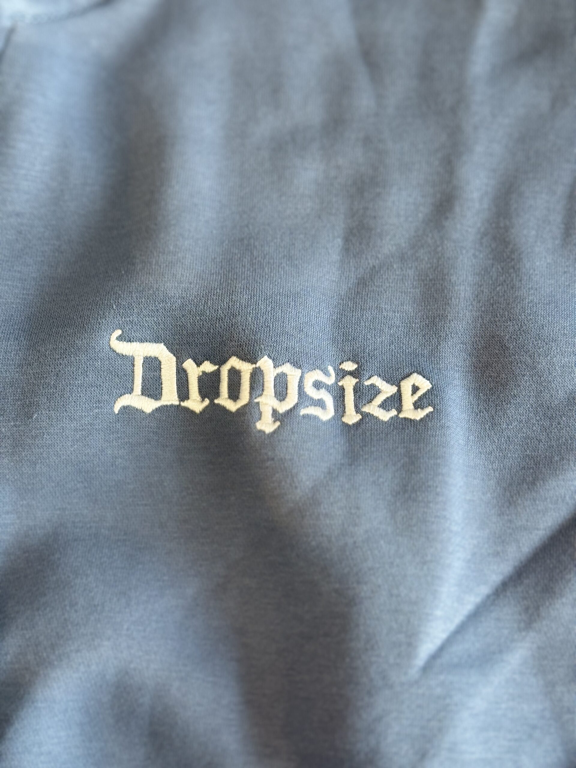 سویشرت گلدوزی VIP - DROPSIZE