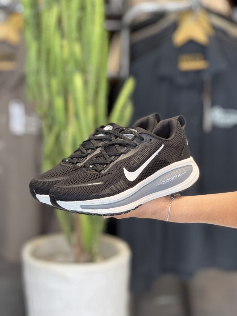 کتونی (Nike Zoomx (Vomero