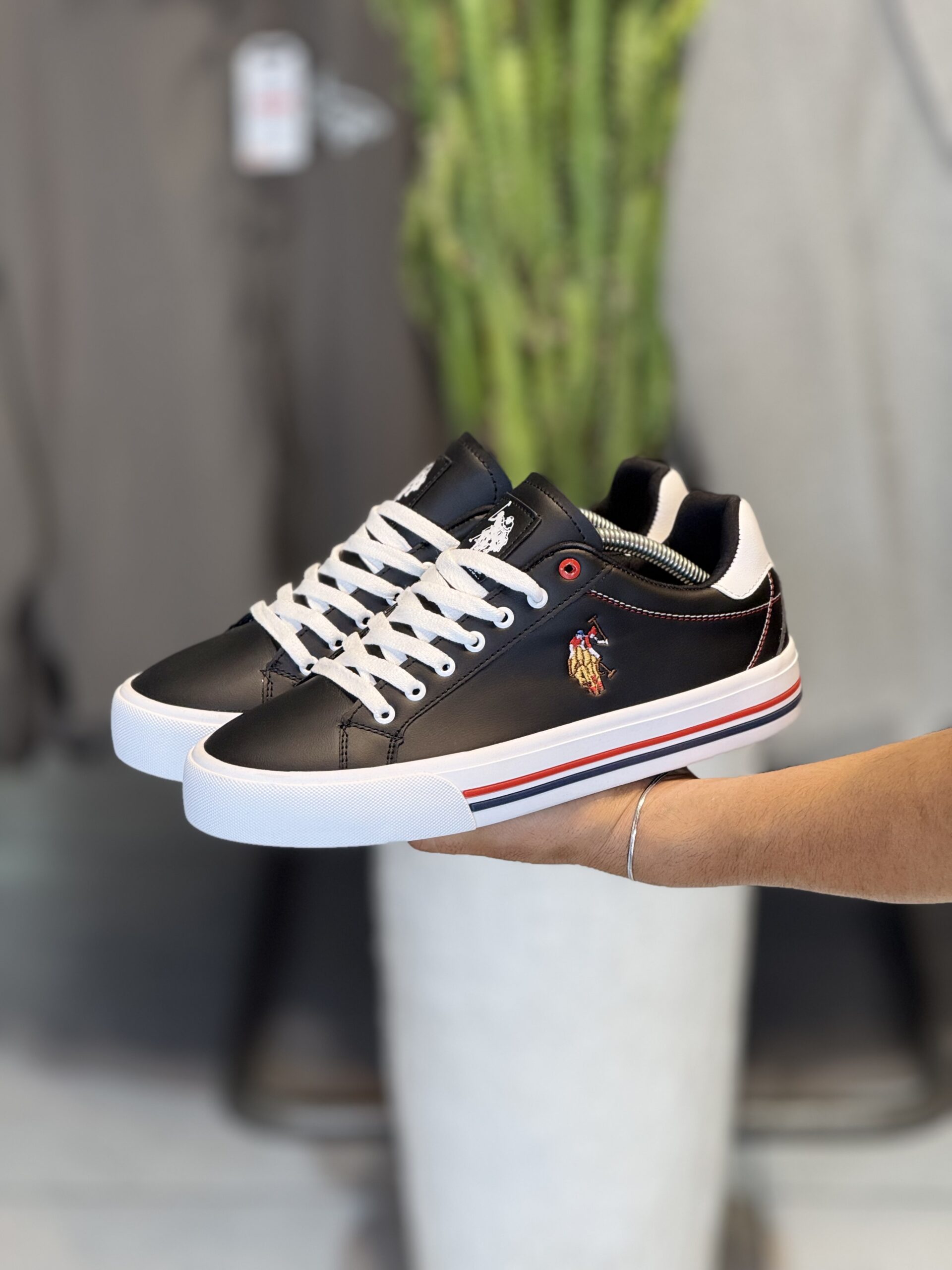 ونس POLO