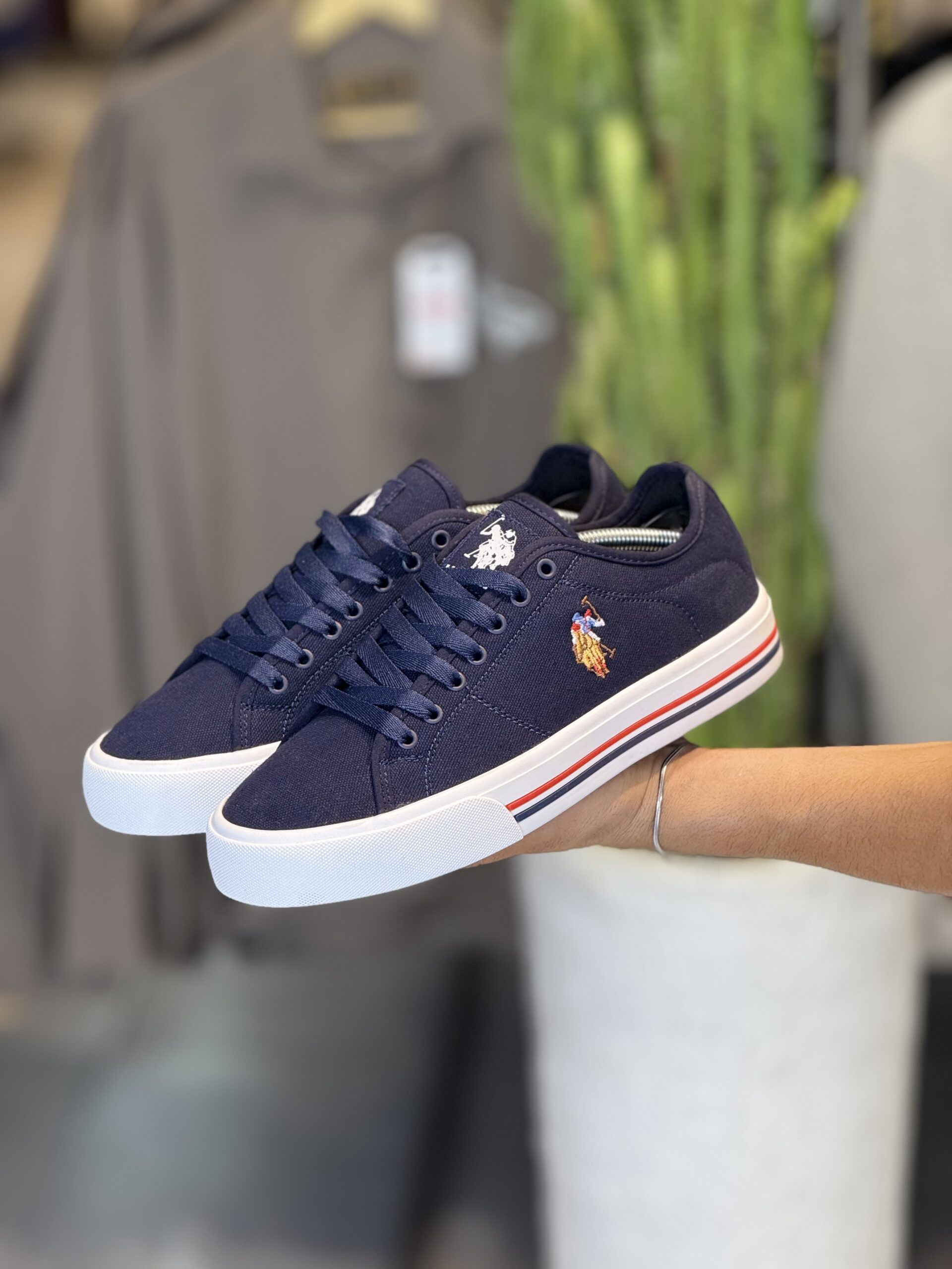 ونس POLO