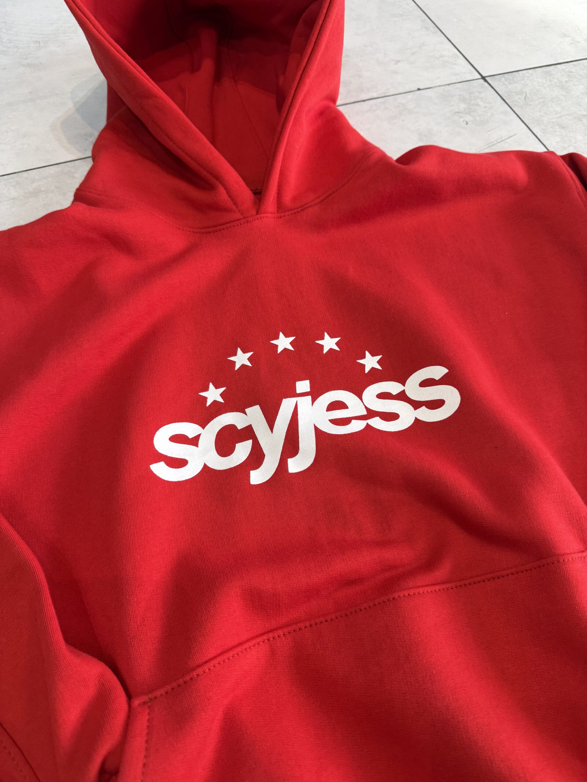 هودی Scyjess