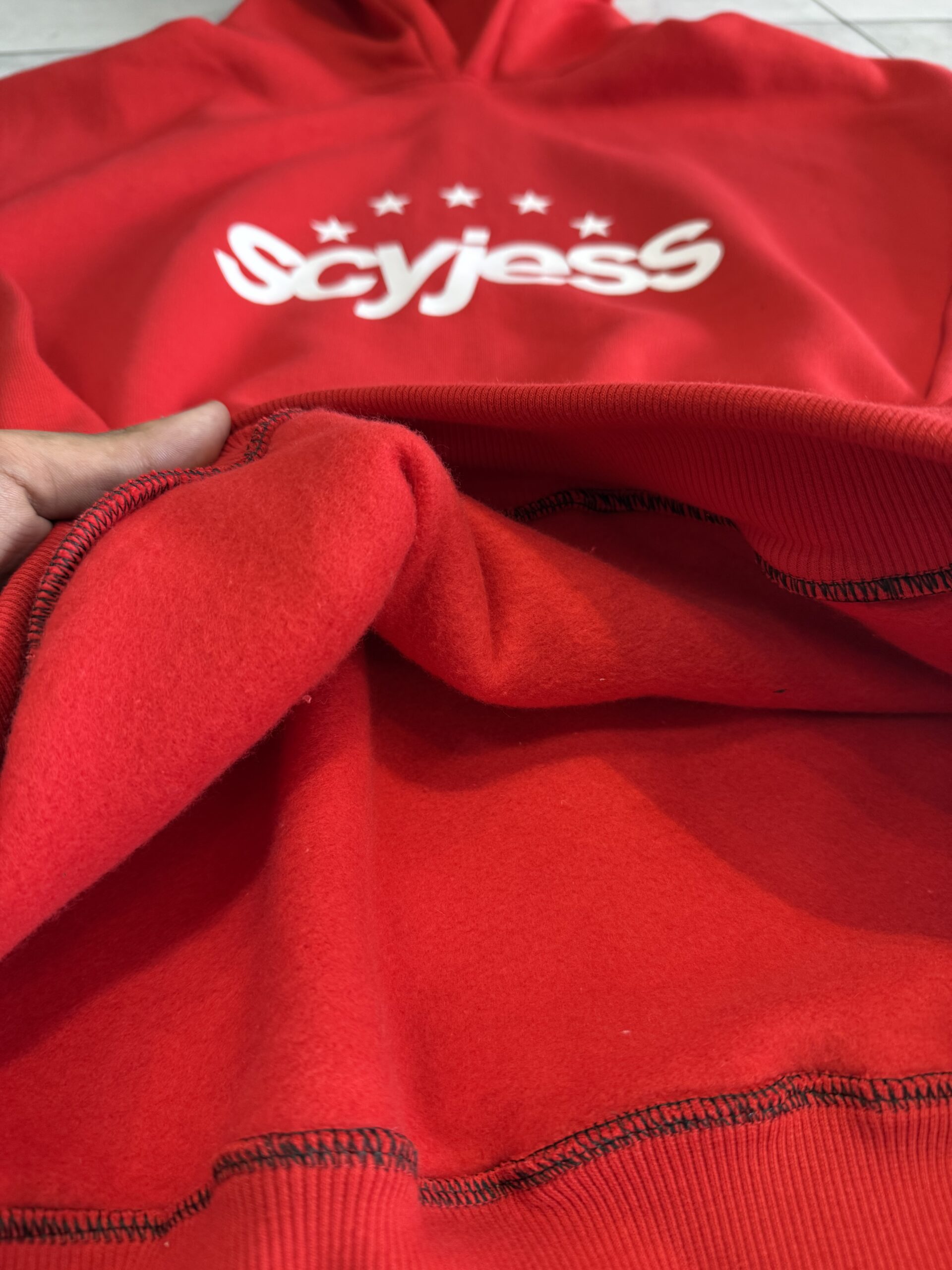هودی Scyjess